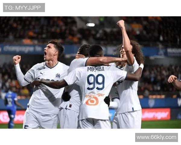 重庆足球队快攻战术解析与战绩影响的深度探讨