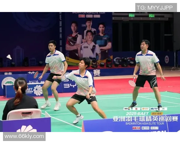 聚焦羽毛球成都羽毛球队如何通过灵活性提升竞技水平与团队协作能力