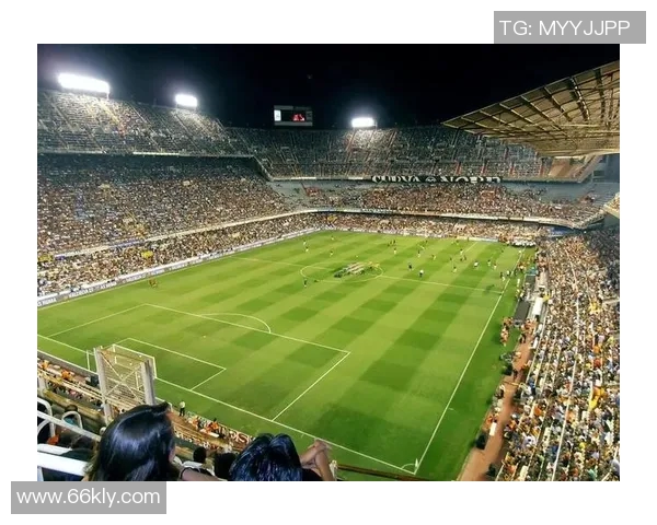 足球明星19号的精彩瞬间与背后故事揭秘,带你走进绿茵场的传奇人生 足球明星19号的精彩瞬间与背后故事揭秘,带你走进绿茵场的传奇人生