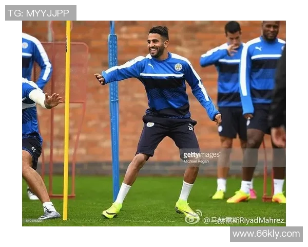 足球明星腿型的魅力与风采揭秘让你爱上这项运动的独特美感 足球明星腿型的魅力与风采揭秘让你爱上这项运动的独特美感